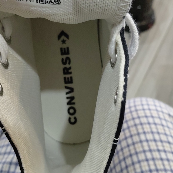 Converse Black Lace-Up High-Top Platform Boots with White Sole - Picture 7 of 8